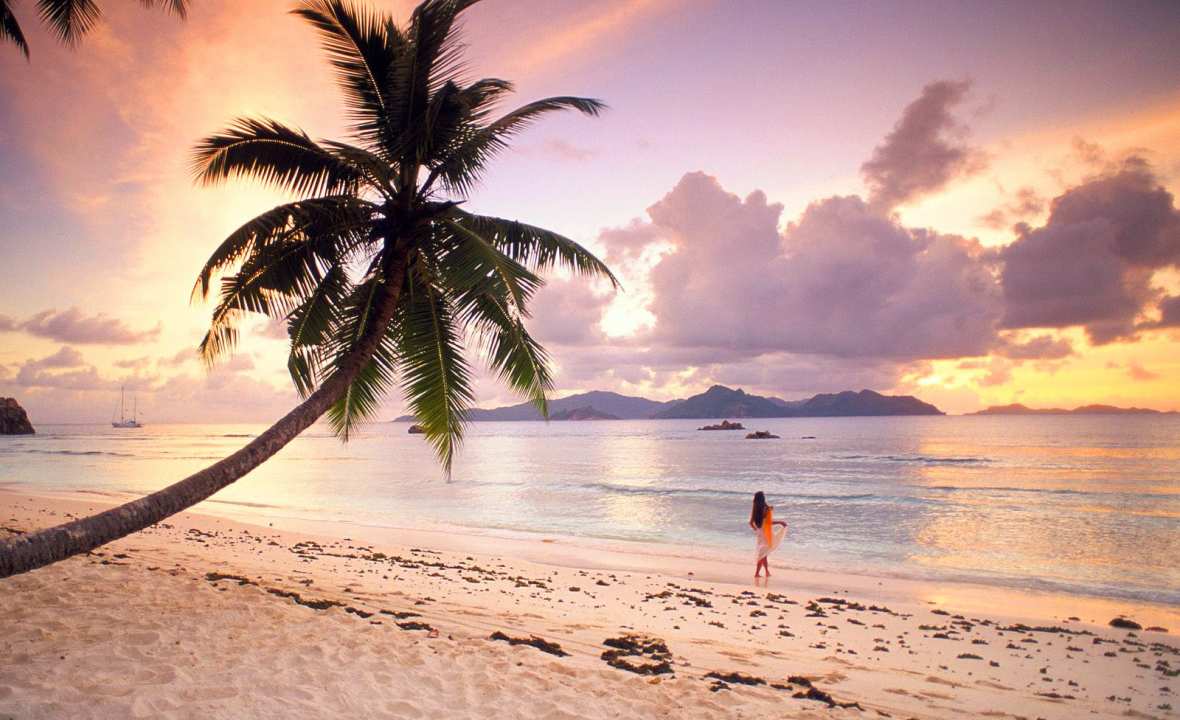 Seychelles-Twilight-Beach-dusk-luxury-ocean-honeymoon-beach-view-relax