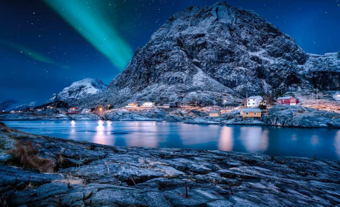 Savour the Northern Lights - Hurtigruten Signature voyage