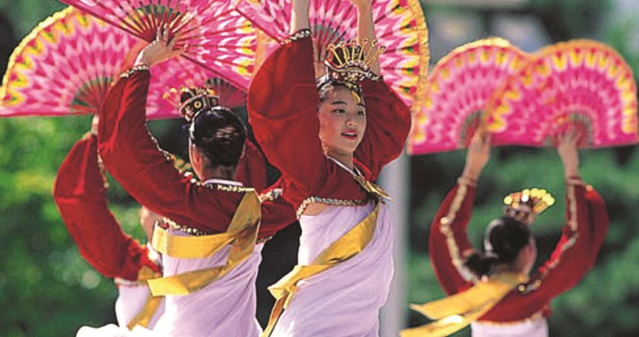 Korea-Dancers