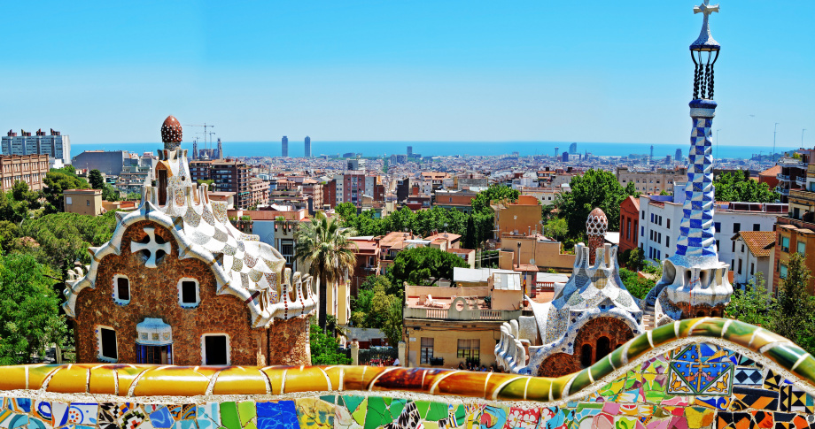 2015 - Park Guell - Barcelona - Spain - AdobeStock