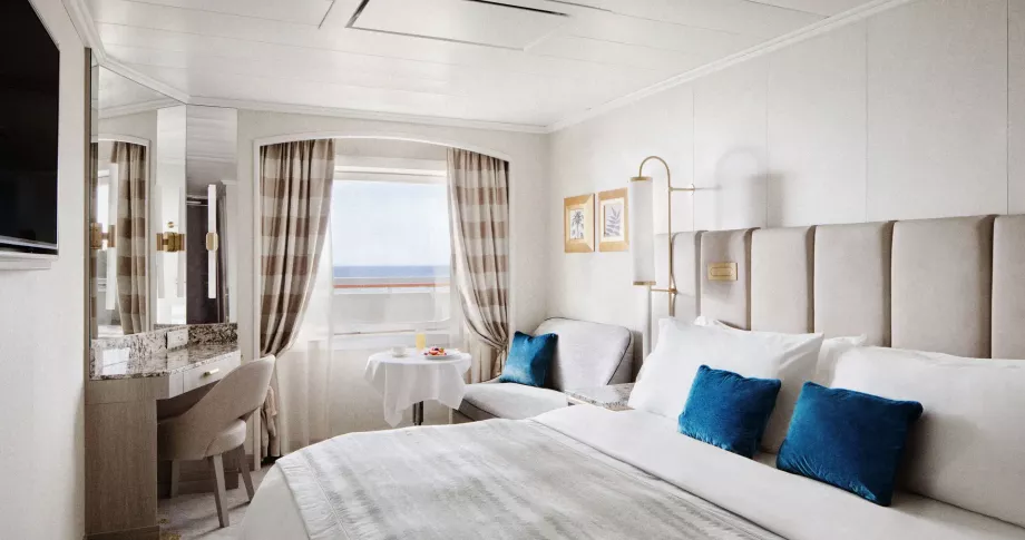 Single guest room with ocean view - Crystal Cruises