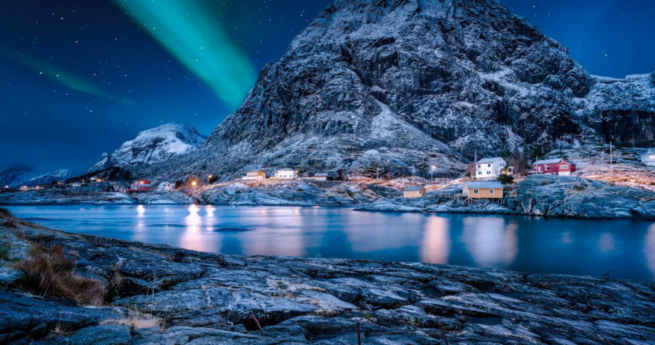 Savour the Northern Lights - Hurtigruten Signature voyage