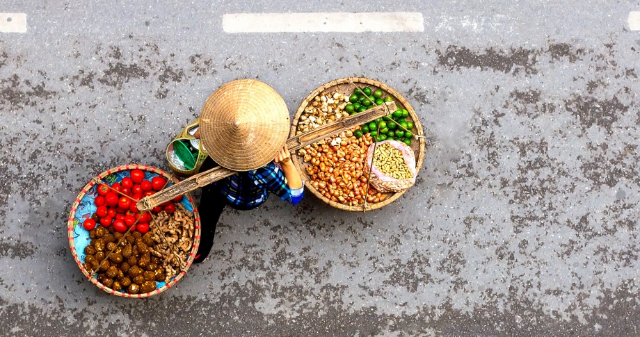 Overhead-shot-Vietnamese-lady-selling-wares