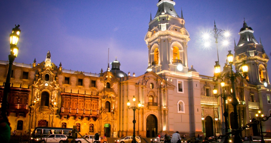 Plaza-de-armas-Lima-Peru