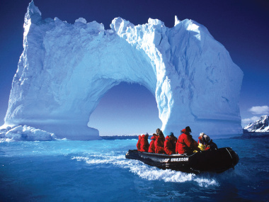 Antarctica-zodiac-iceberg-ocean-sculpture